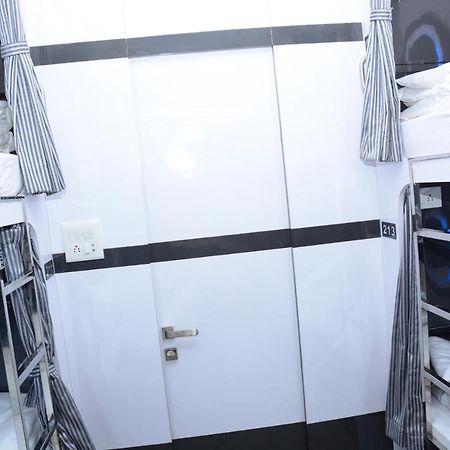 Ocean Dormitory ムンバイ エクステリア 写真