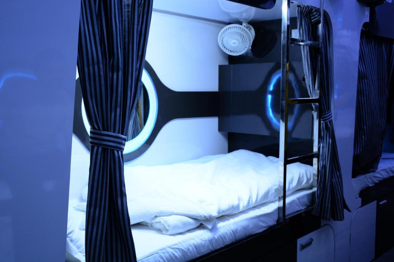 Ocean Dormitory ムンバイ エクステリア 写真
