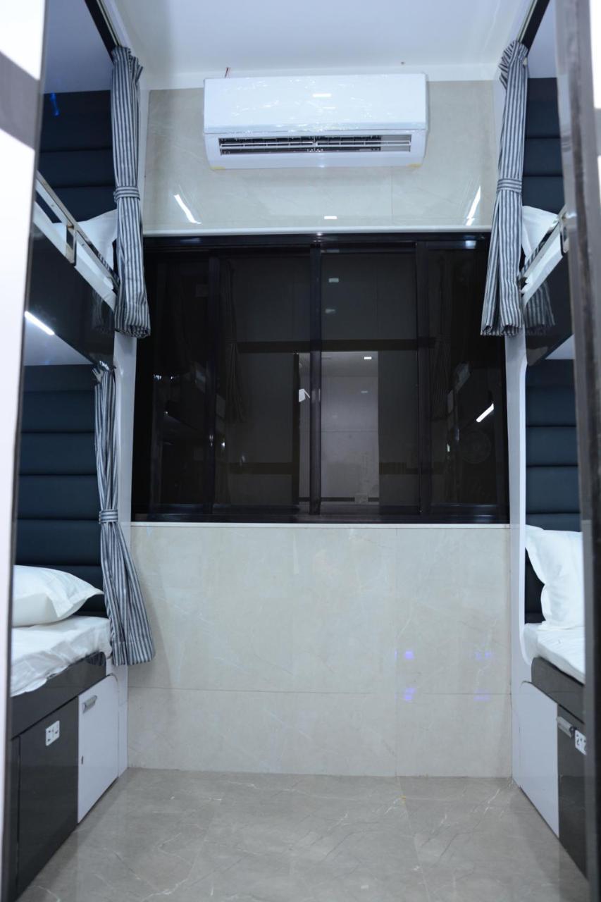 Ocean Dormitory ムンバイ エクステリア 写真