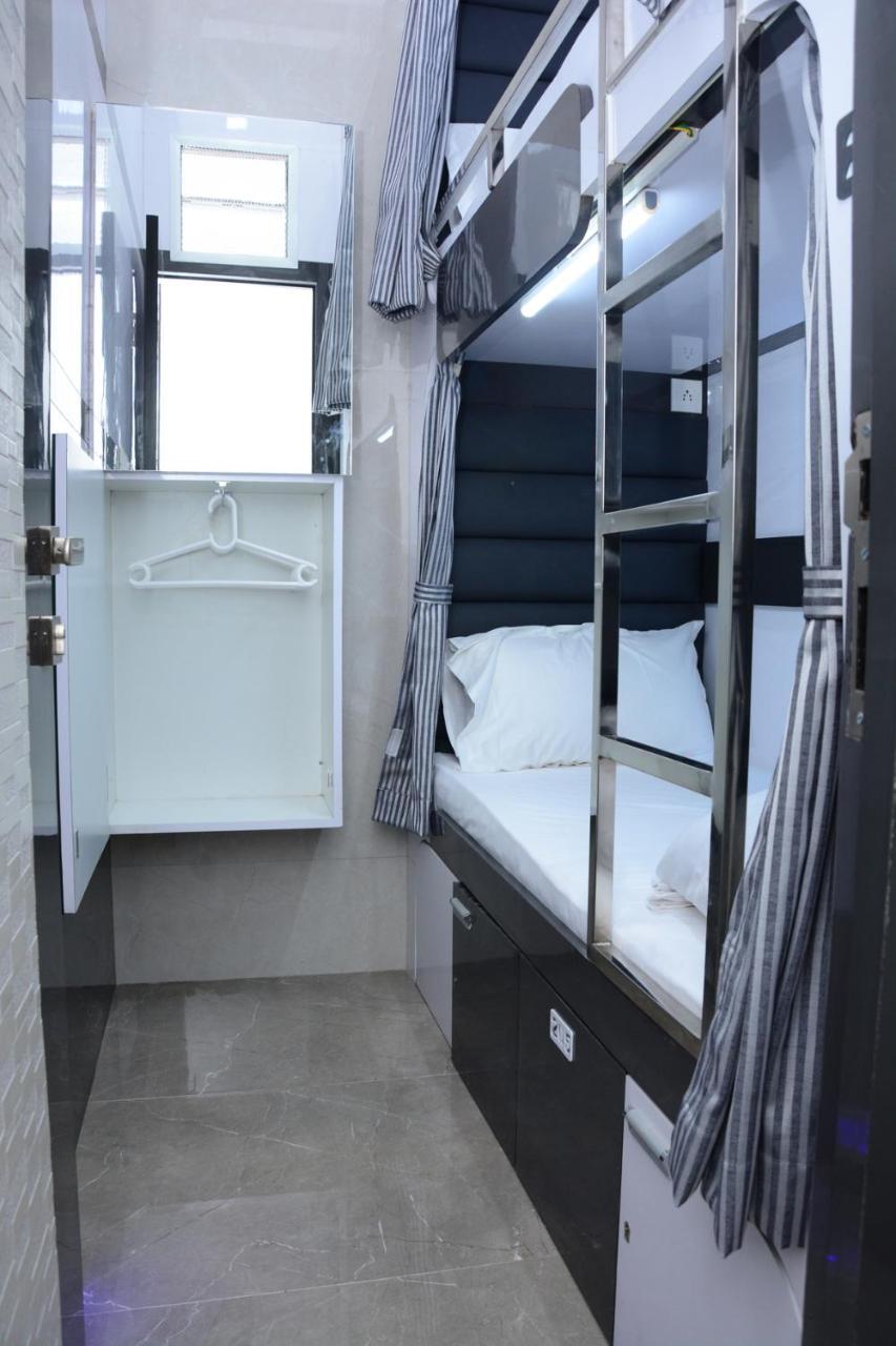 Ocean Dormitory ムンバイ エクステリア 写真