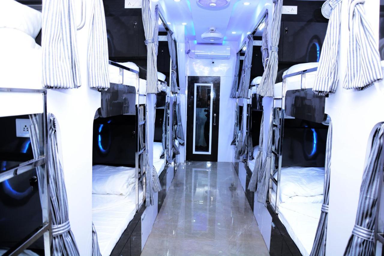 Ocean Dormitory ムンバイ エクステリア 写真