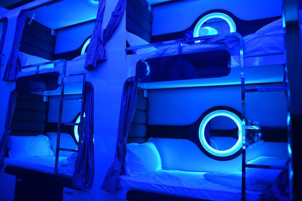 Ocean Dormitory ムンバイ エクステリア 写真