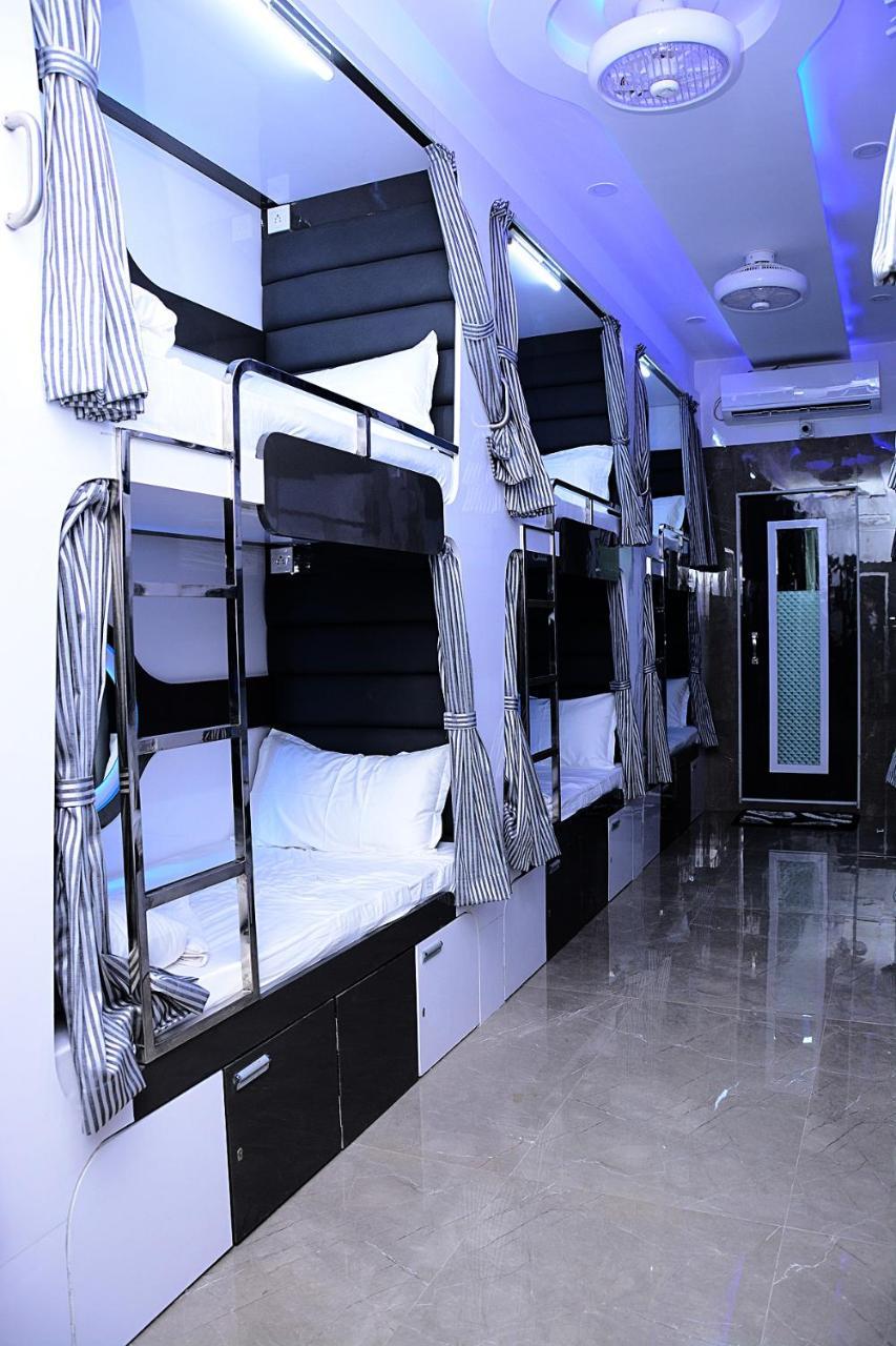 Ocean Dormitory ムンバイ エクステリア 写真