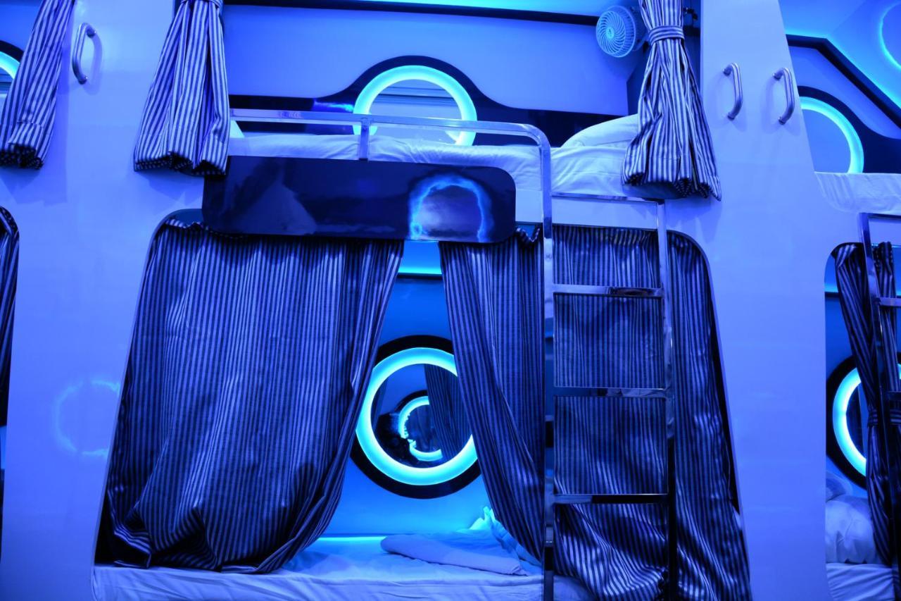 Ocean Dormitory ムンバイ エクステリア 写真