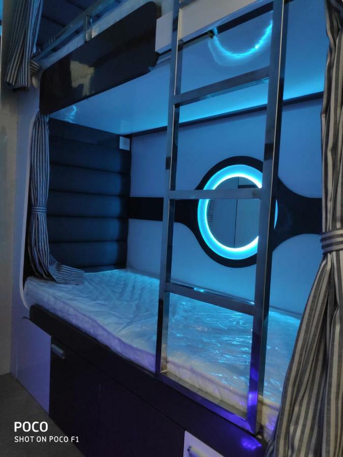 Ocean Dormitory ムンバイ エクステリア 写真